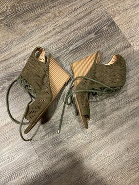 Report Olive Cutout Lace-Up Peep Toe Wedge Sandals